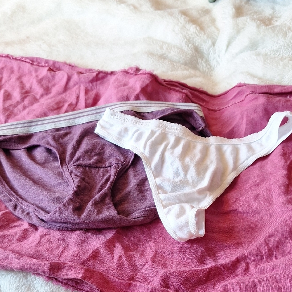 2 Pairs of Painties (1)Vic Secret Low Rise Thong Size M (1) Pair purple Size 6 - Picture 1 of 10